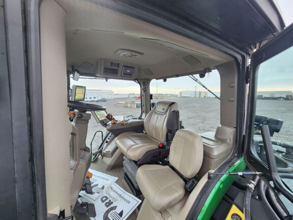 2023 John Deere 8RX 410 Tractor Rubber Track