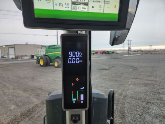 2023 John Deere 8RX 410 Tractor Rubber Track