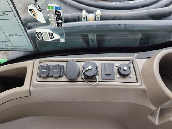 2023 John Deere 8RX 410 Tractor Rubber Track