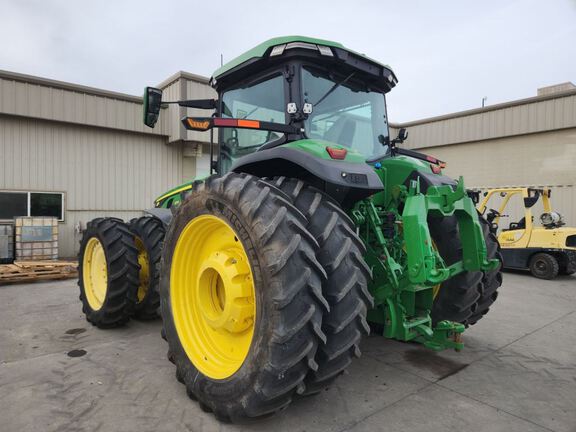 2023 John Deere 8R 370 Tractor