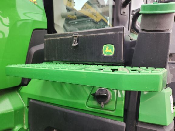 2023 John Deere 8R 370 Tractor