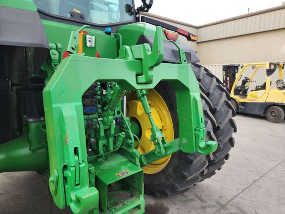2023 John Deere 8R 370 Tractor