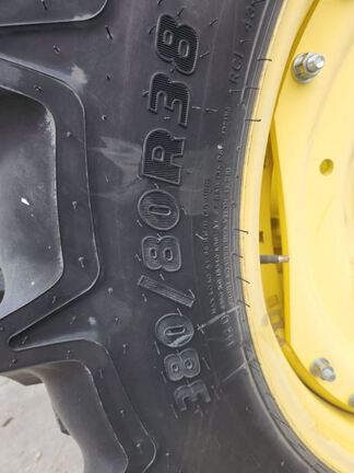 2023 John Deere 8R 370 Tractor