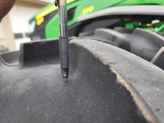 2023 John Deere 8R 370 Tractor