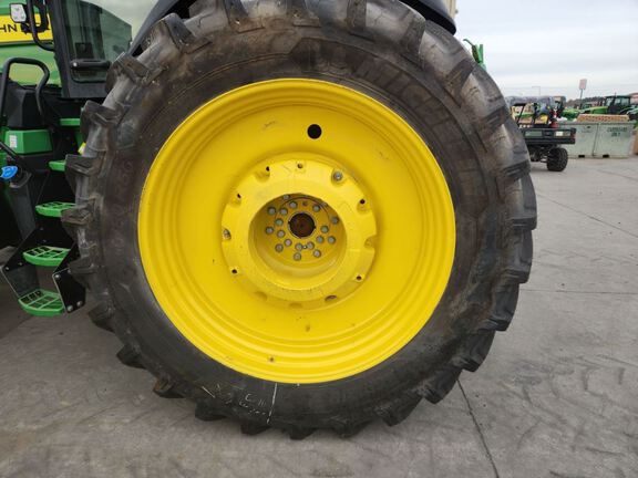 2023 John Deere 8R 370 Tractor