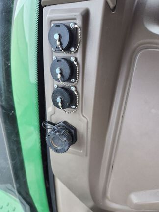 2023 John Deere 8R 370 Tractor