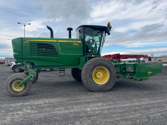2019 John Deere W235 Windrower