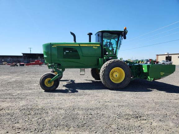 2019 John Deere W235 Windrower