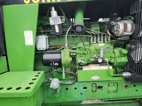 1990 John Deere 4555 Tractor