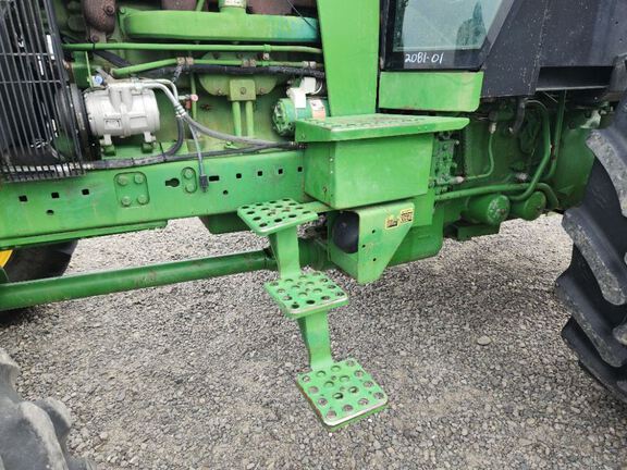 1990 John Deere 4555 Tractor
