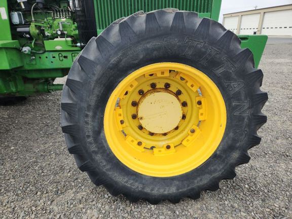 1990 John Deere 4555 Tractor