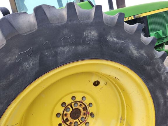 1990 John Deere 4555 Tractor