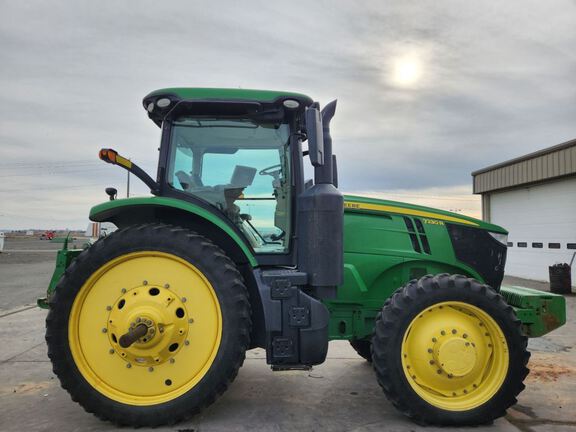 2018 John Deere 7230R Tractor