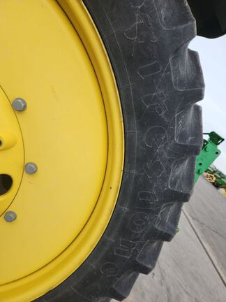 2018 John Deere 7230R Tractor