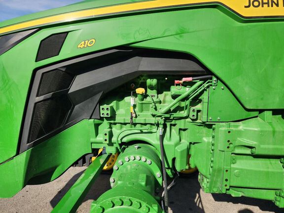 2025 John Deere 8RX 410 Tractor Rubber Track