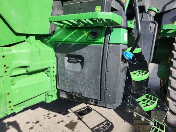 2025 John Deere 8RX 410 Tractor Rubber Track