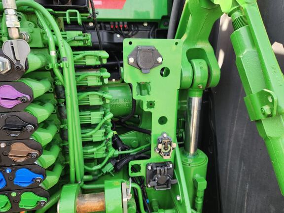 2025 John Deere 8RX 410 Tractor Rubber Track