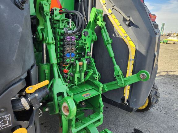 2025 John Deere 8RX 410 Tractor Rubber Track