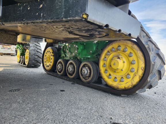 2025 John Deere 8RX 410 Tractor Rubber Track
