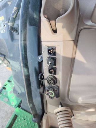 2025 John Deere 8RX 410 Tractor Rubber Track