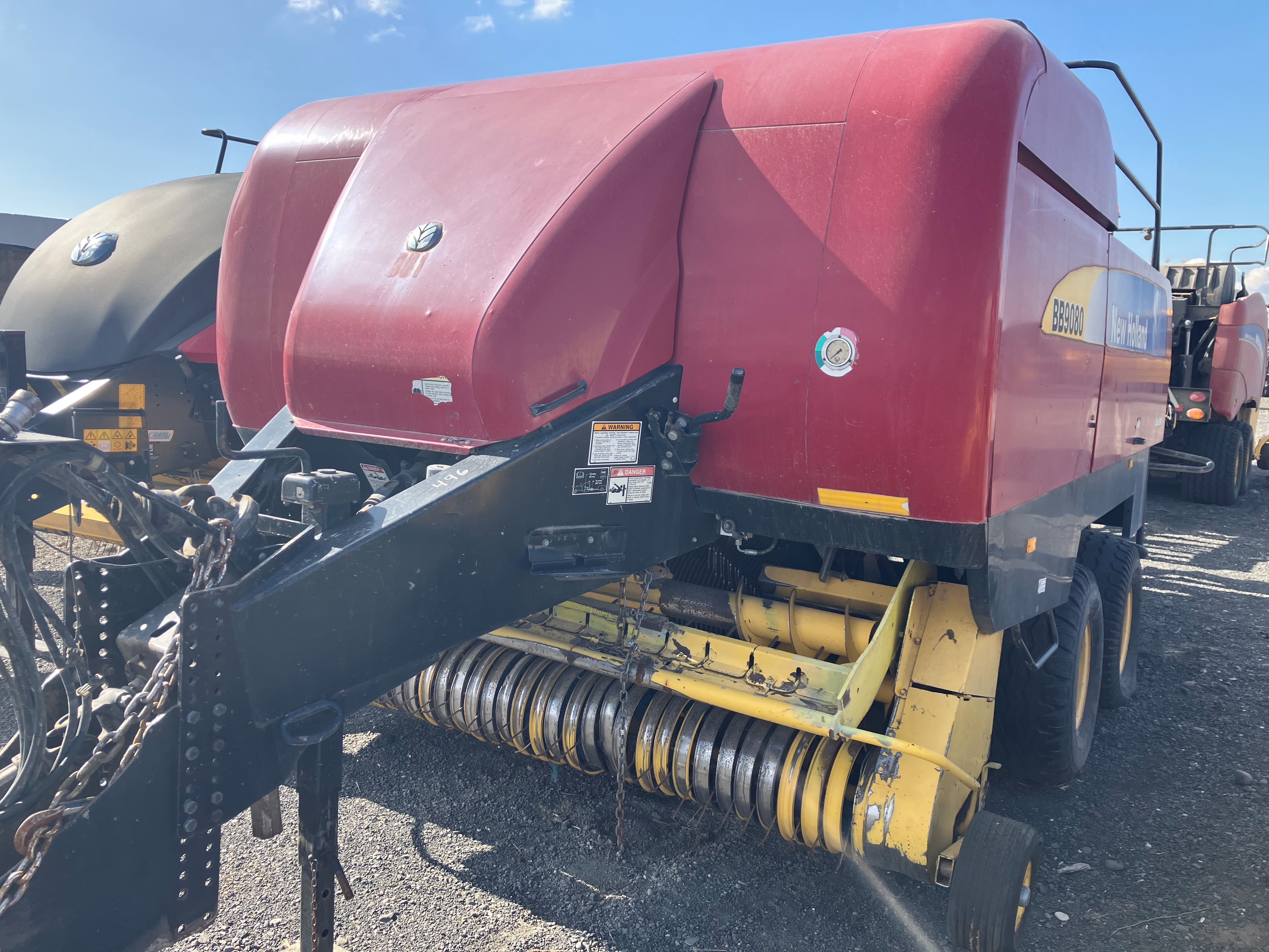 2009 New Holland BB9080 Baler/Square