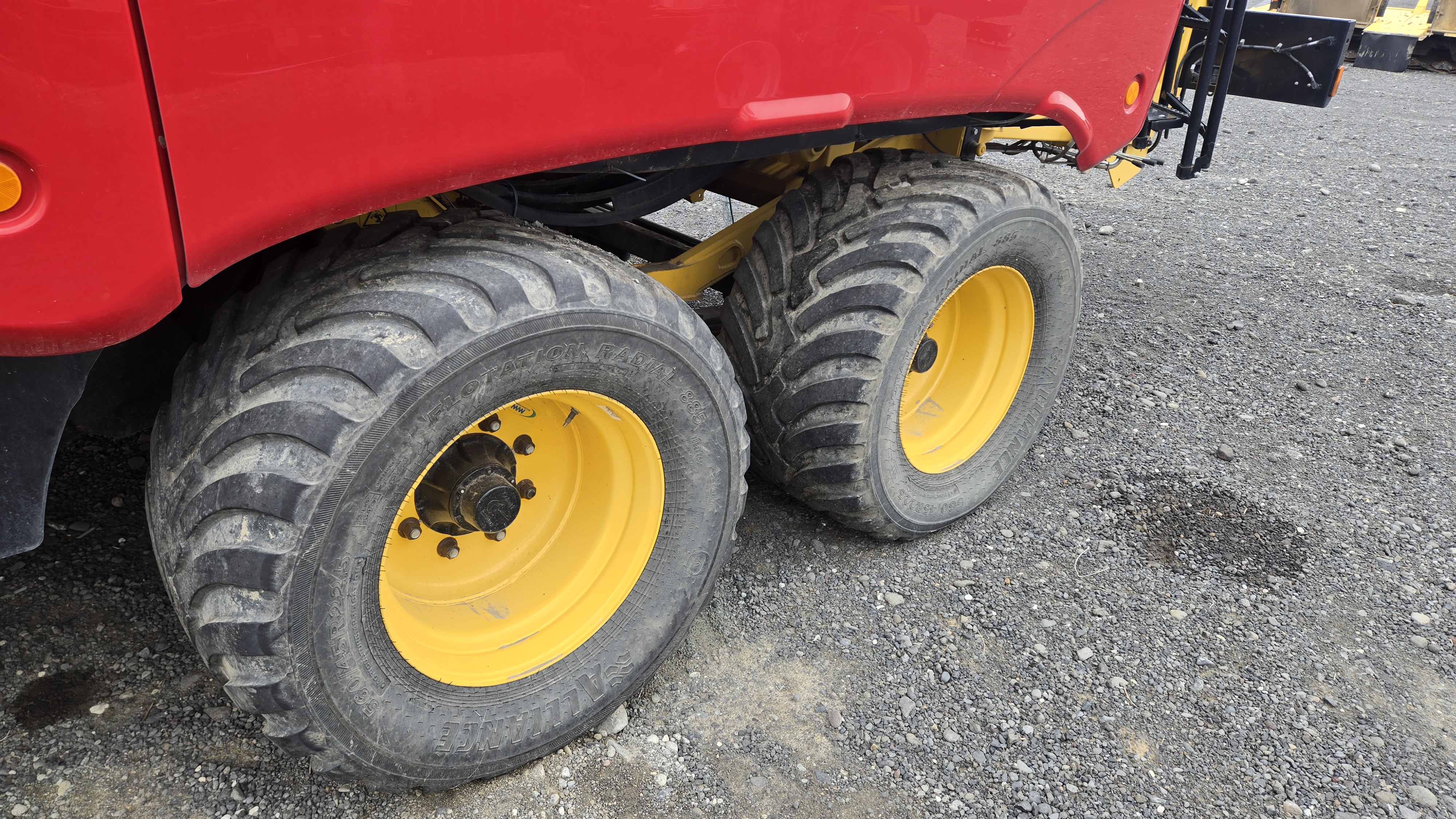 2022 New Holland 340S PLUS Baler/Square