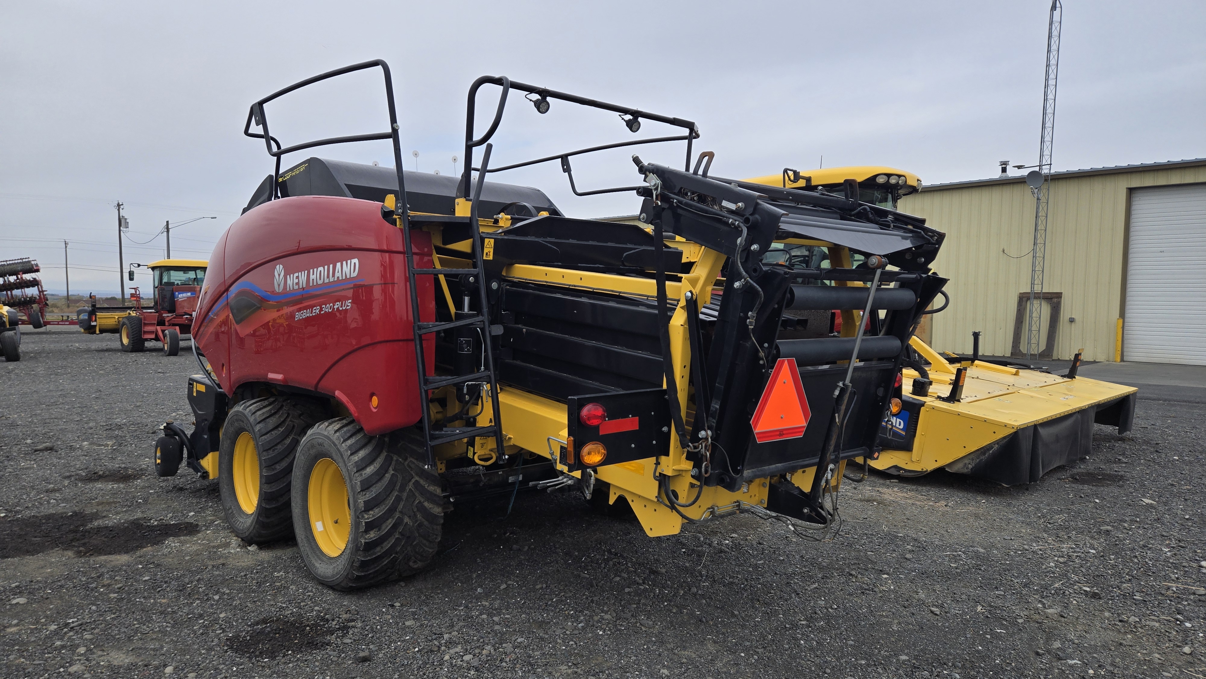 2022 New Holland 340S PLUS Baler/Square
