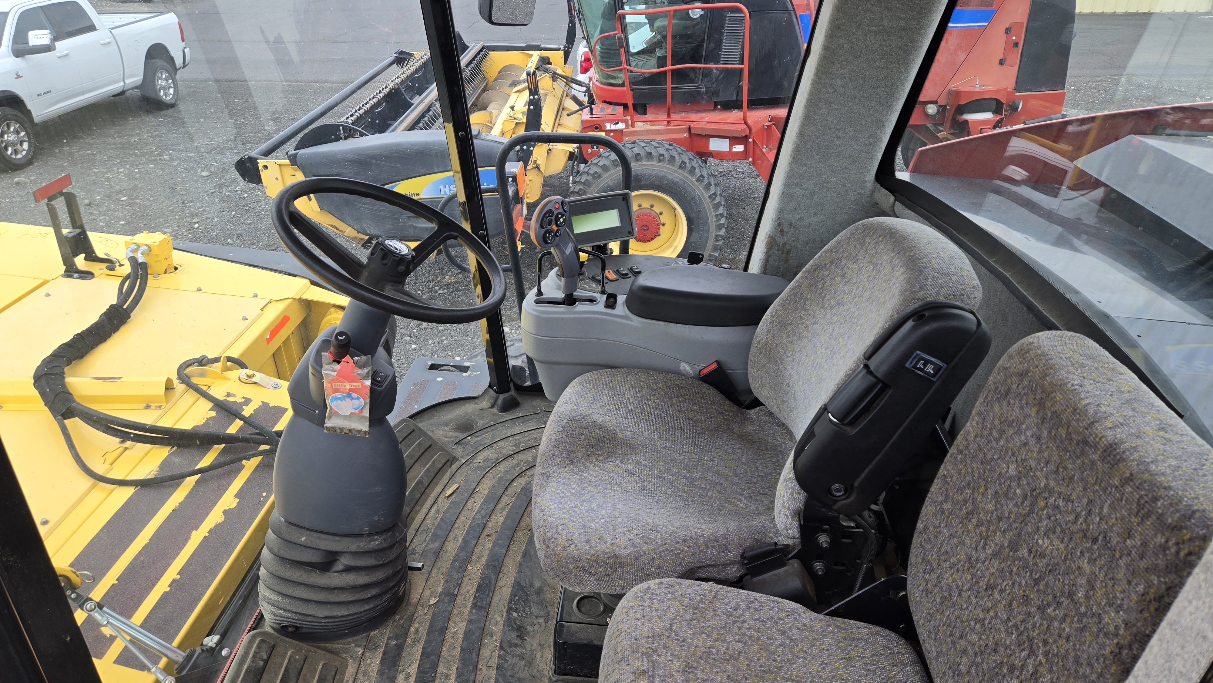 2019 New Holland SPEEDROWER 260 Windrower