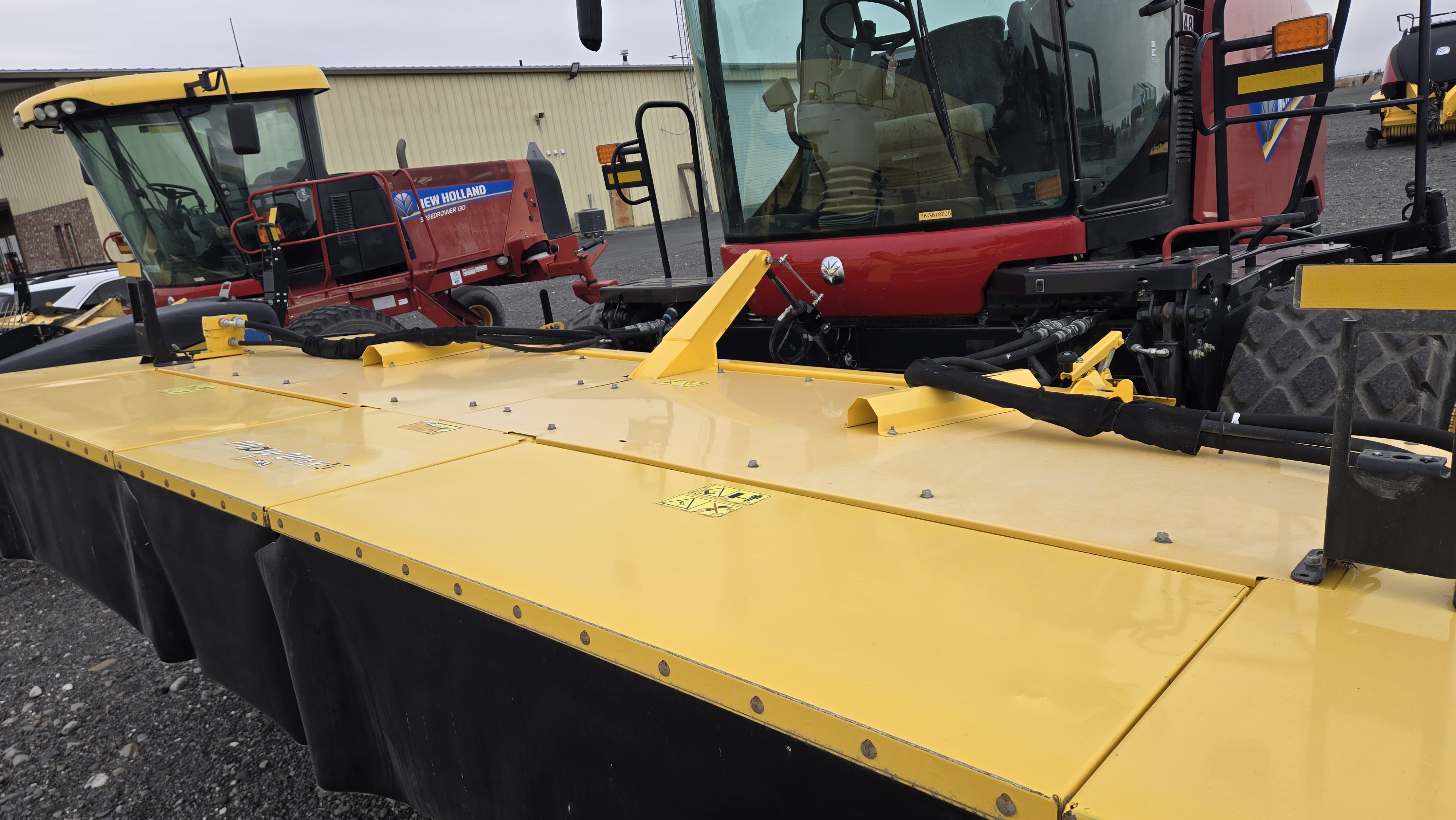 2019 New Holland SPEEDROWER 260 Windrower