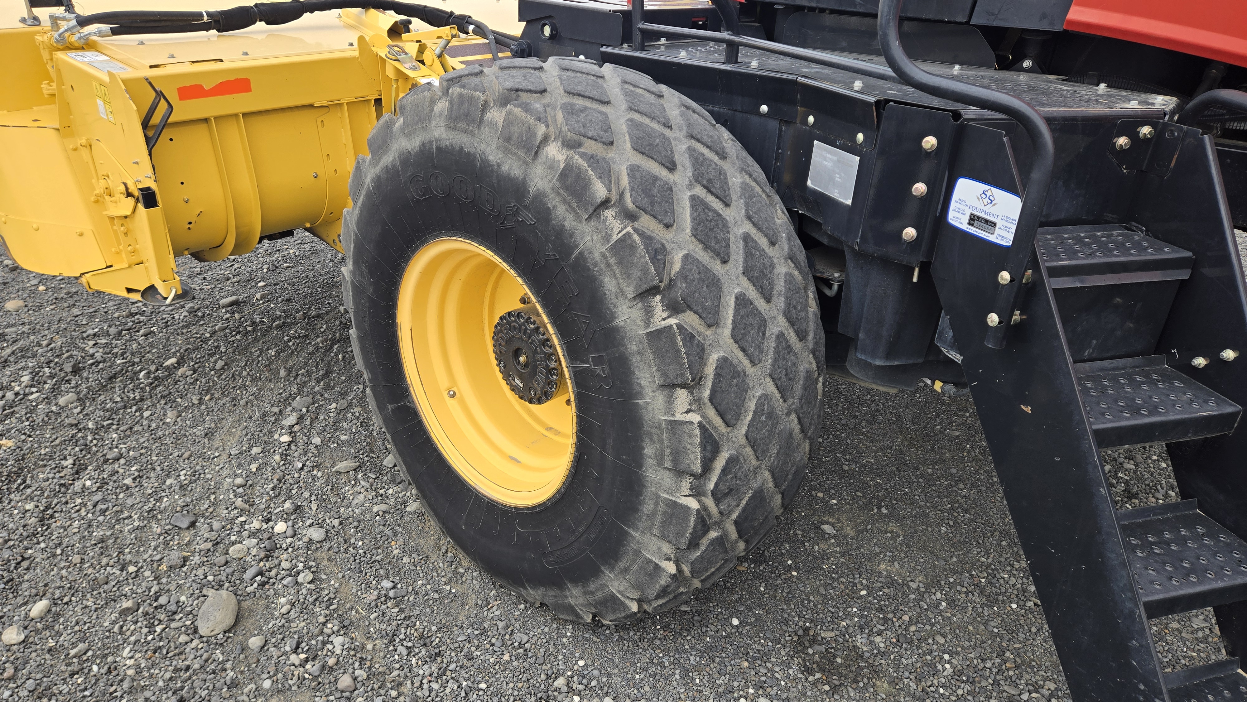 2019 New Holland SPEEDROWER 260 Windrower