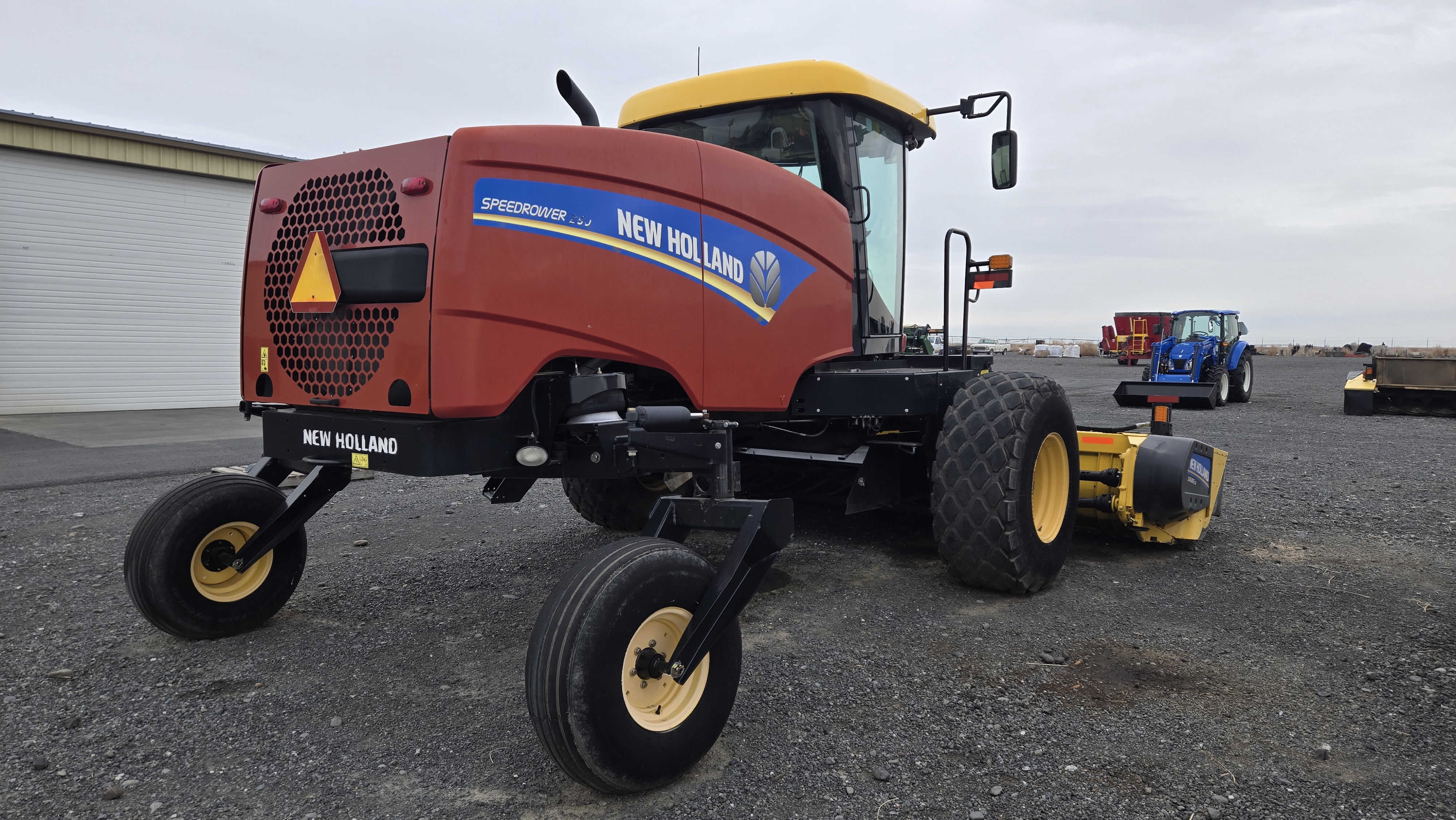 2018 New Holland SPEEDROWER 260 Windrower
