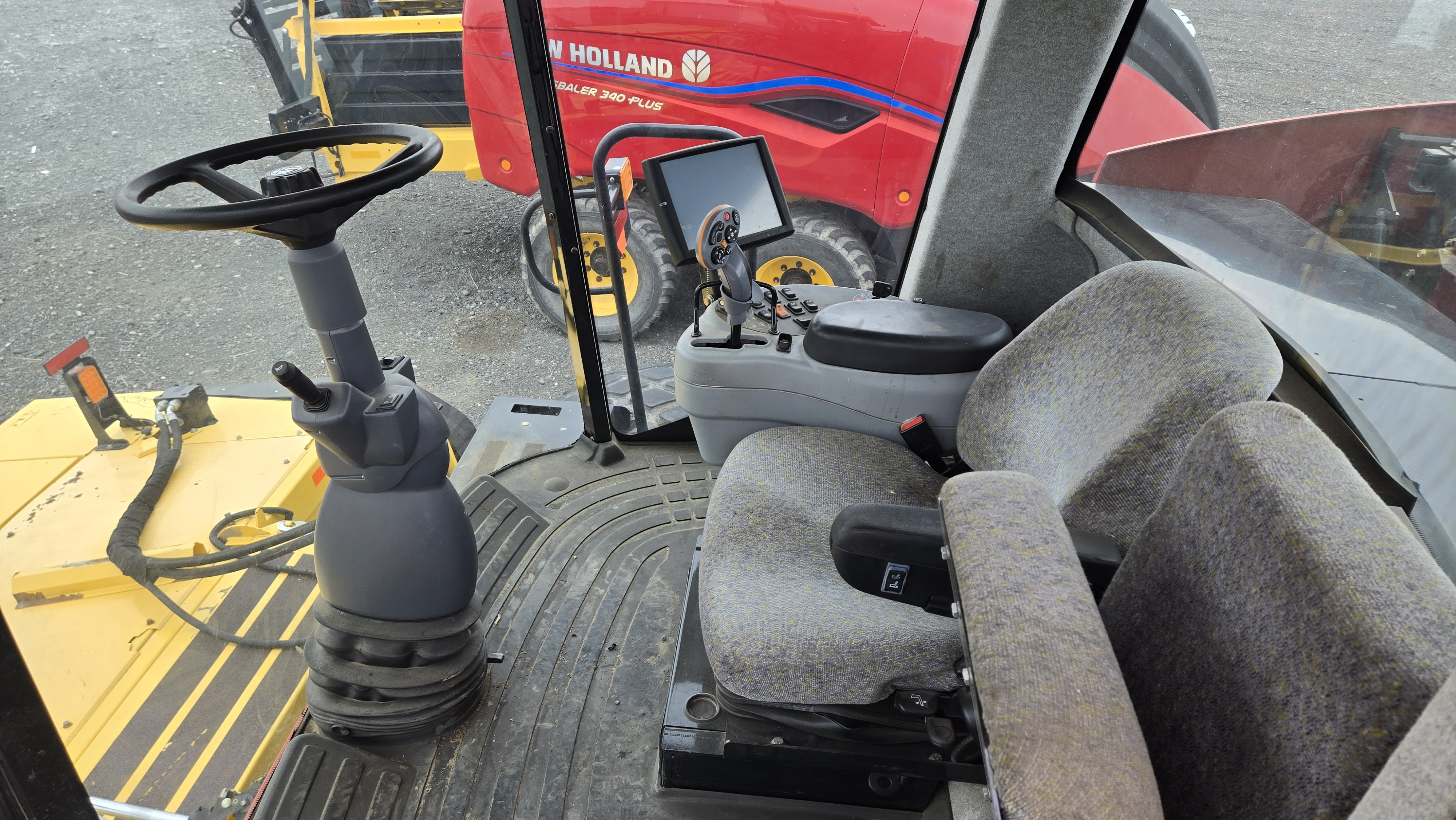 2018 New Holland SPEEDROWER 260 Windrower