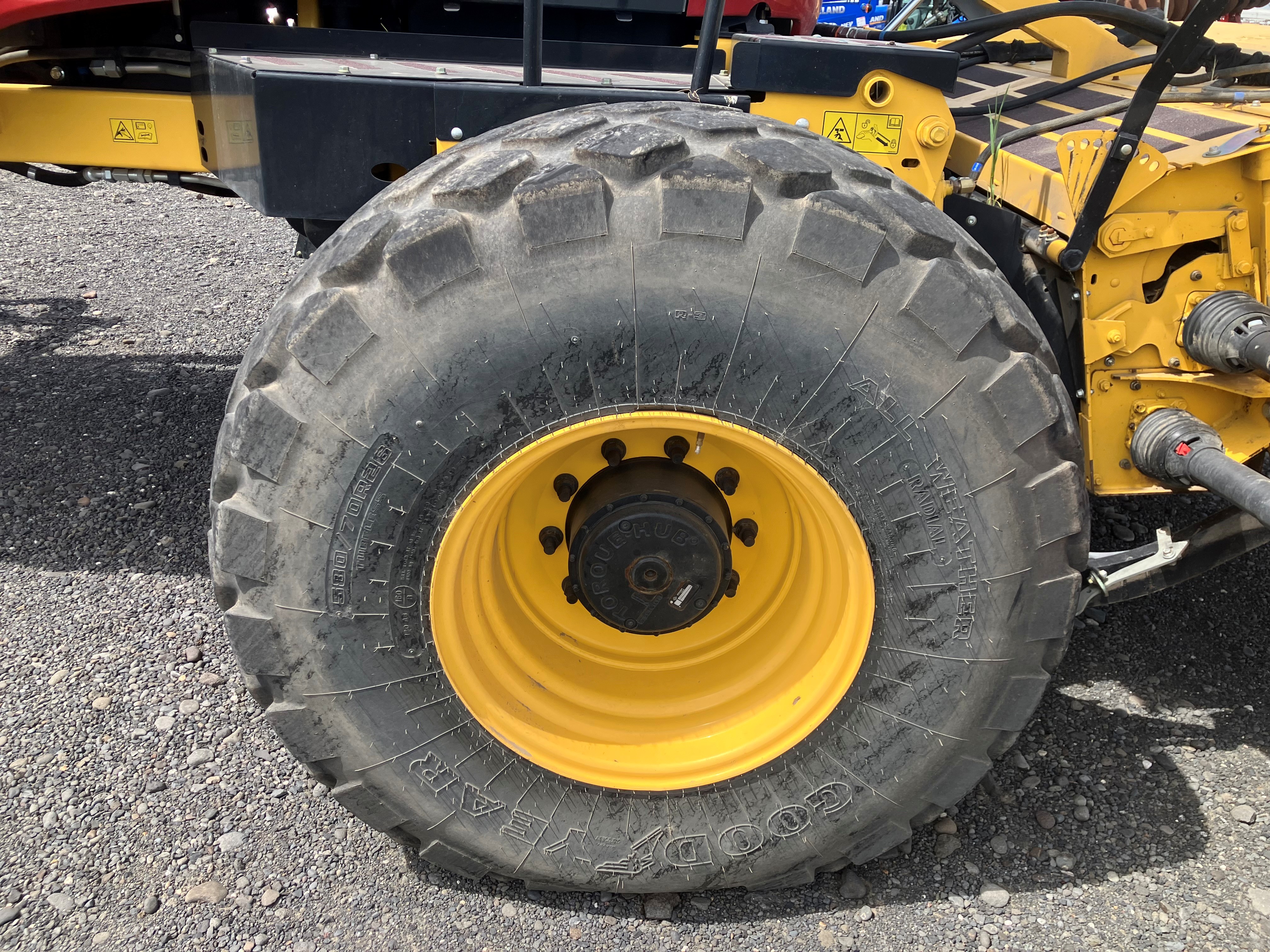 2023 New Holland SPEEDROWER 260 P Windrower