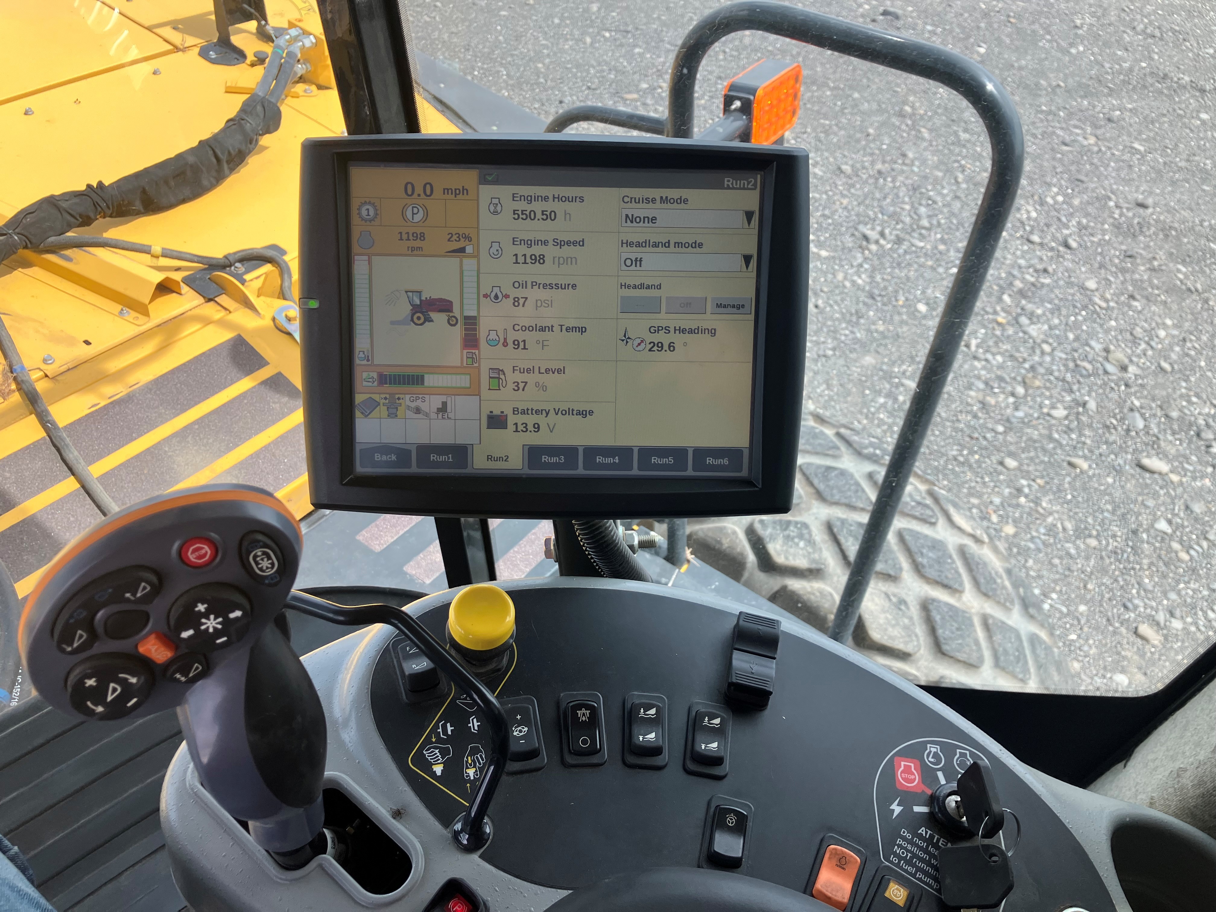 2023 New Holland SPEEDROWER 260 P Windrower