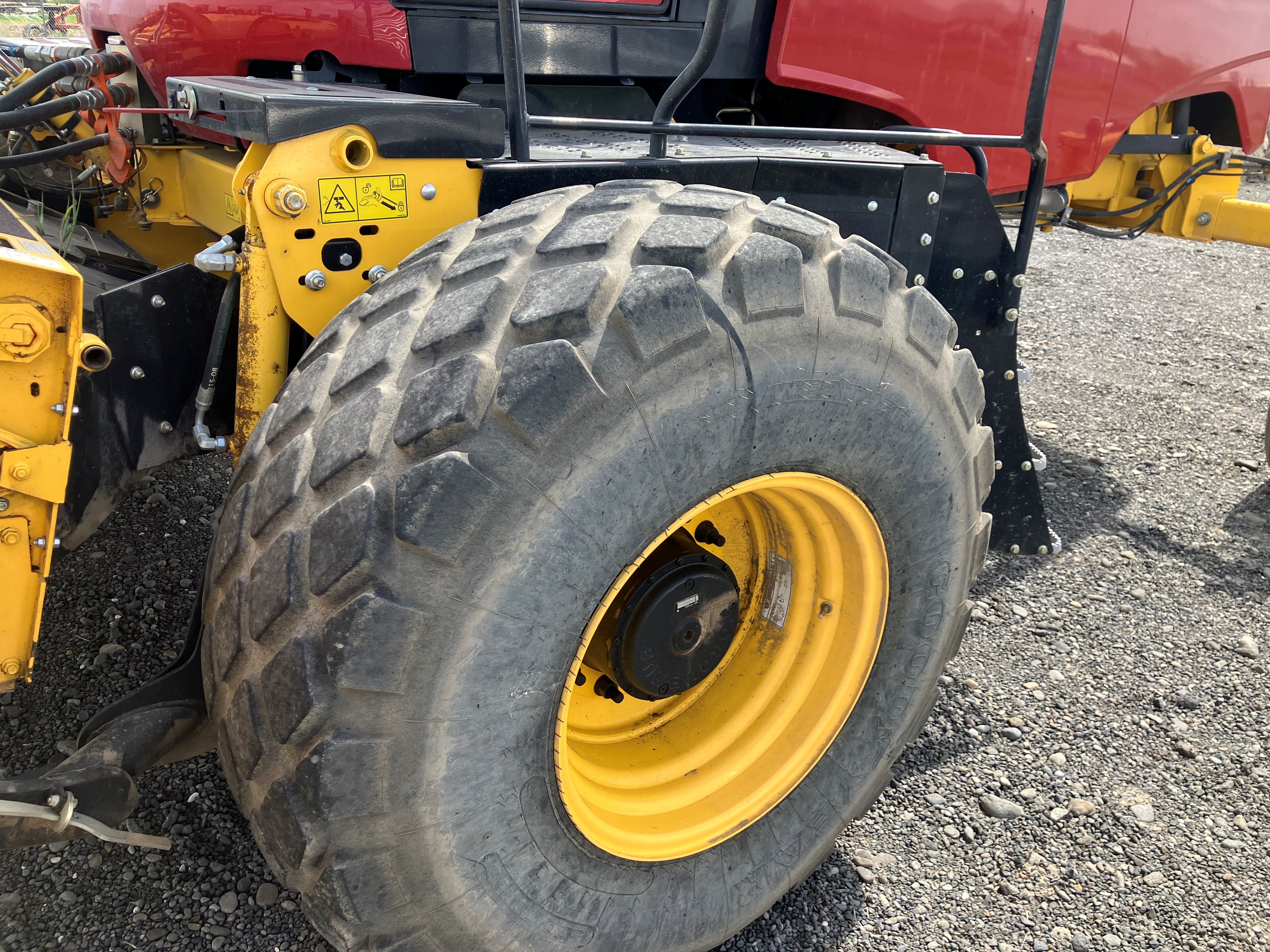 2023 New Holland SPEEDROWER 260 P Windrower