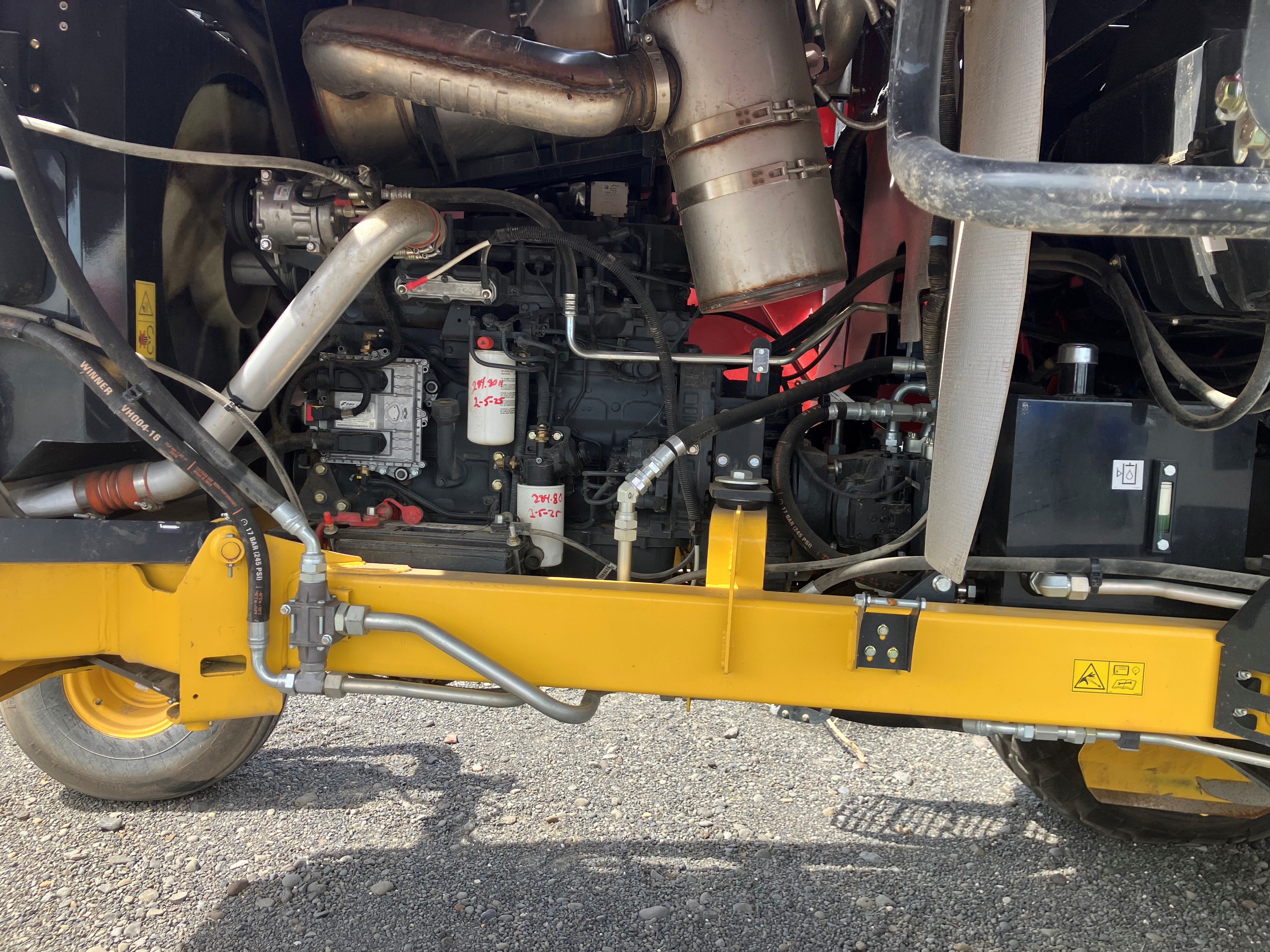 2023 New Holland SPEEDROWER 260 P Windrower