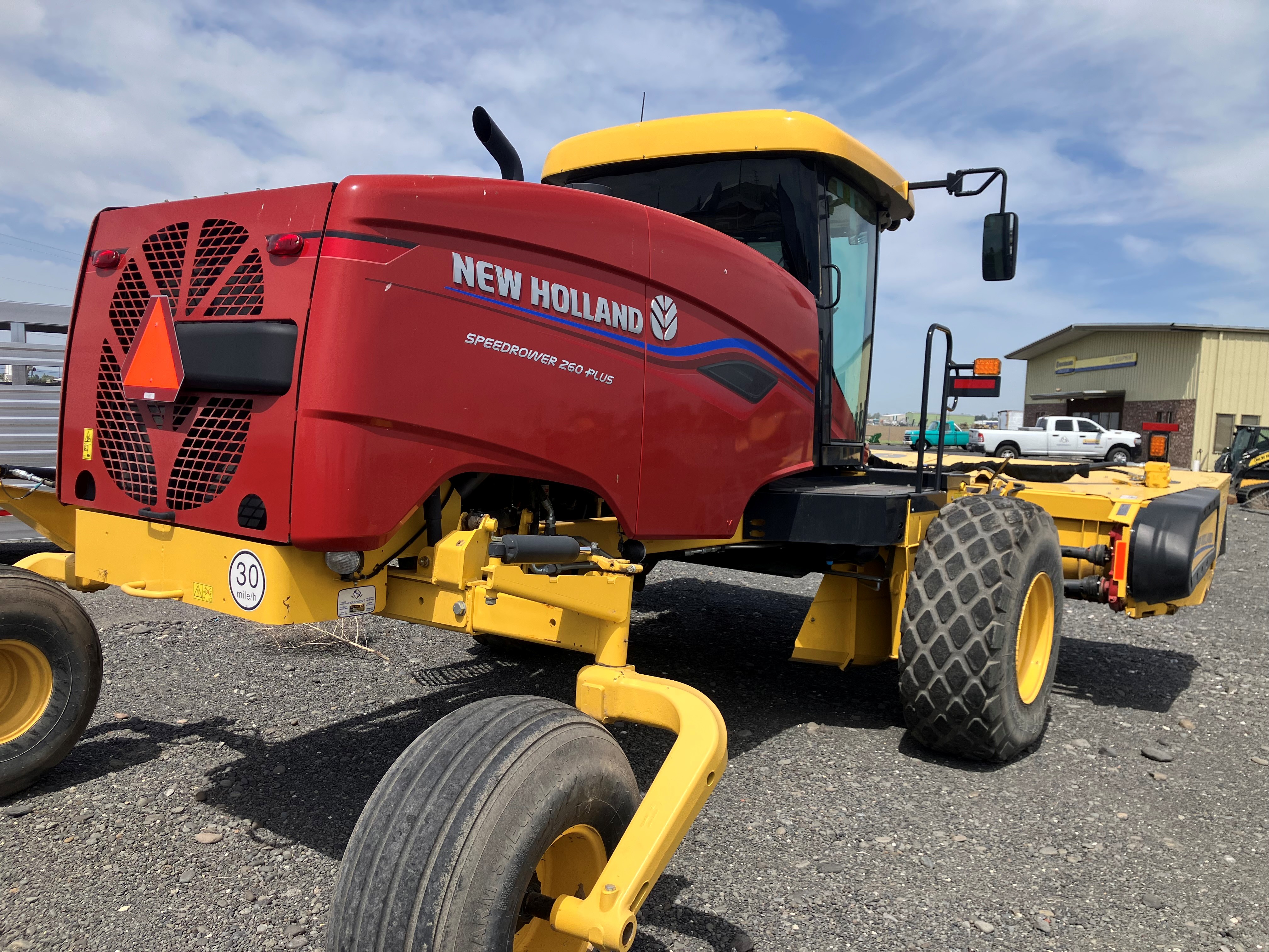 2023 New Holland SPEEDROWER 260 P Windrower