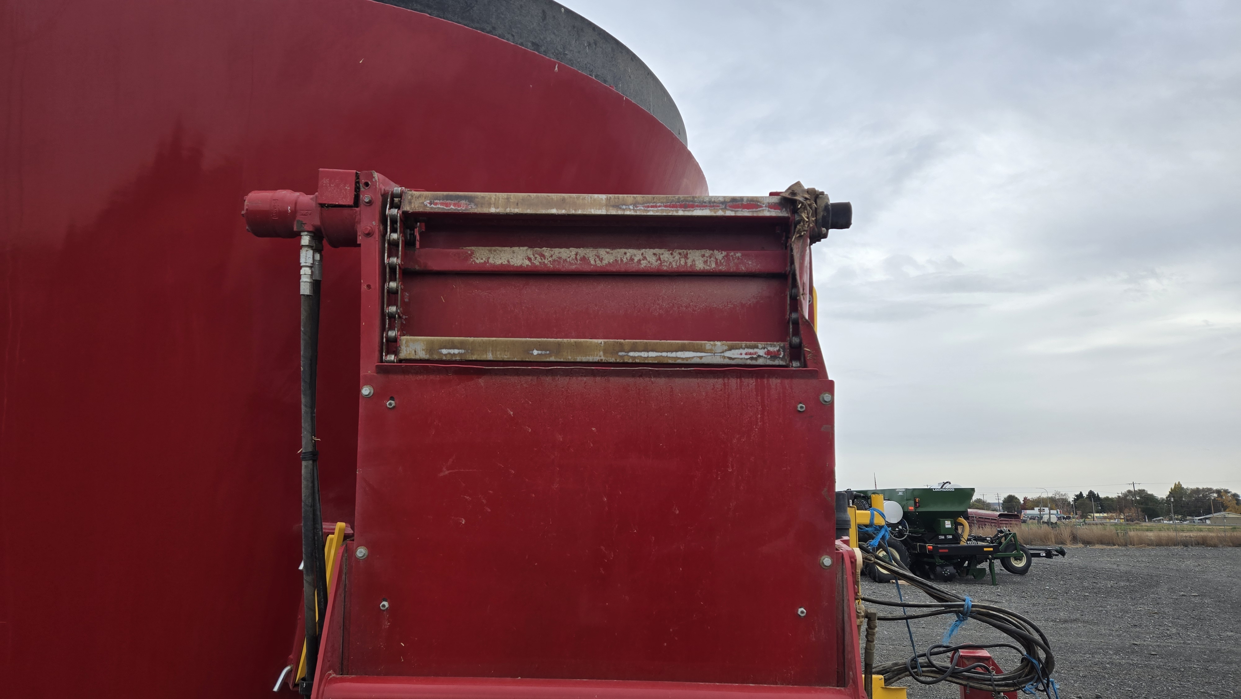 2022 Supreme 1200T TMR Mixer