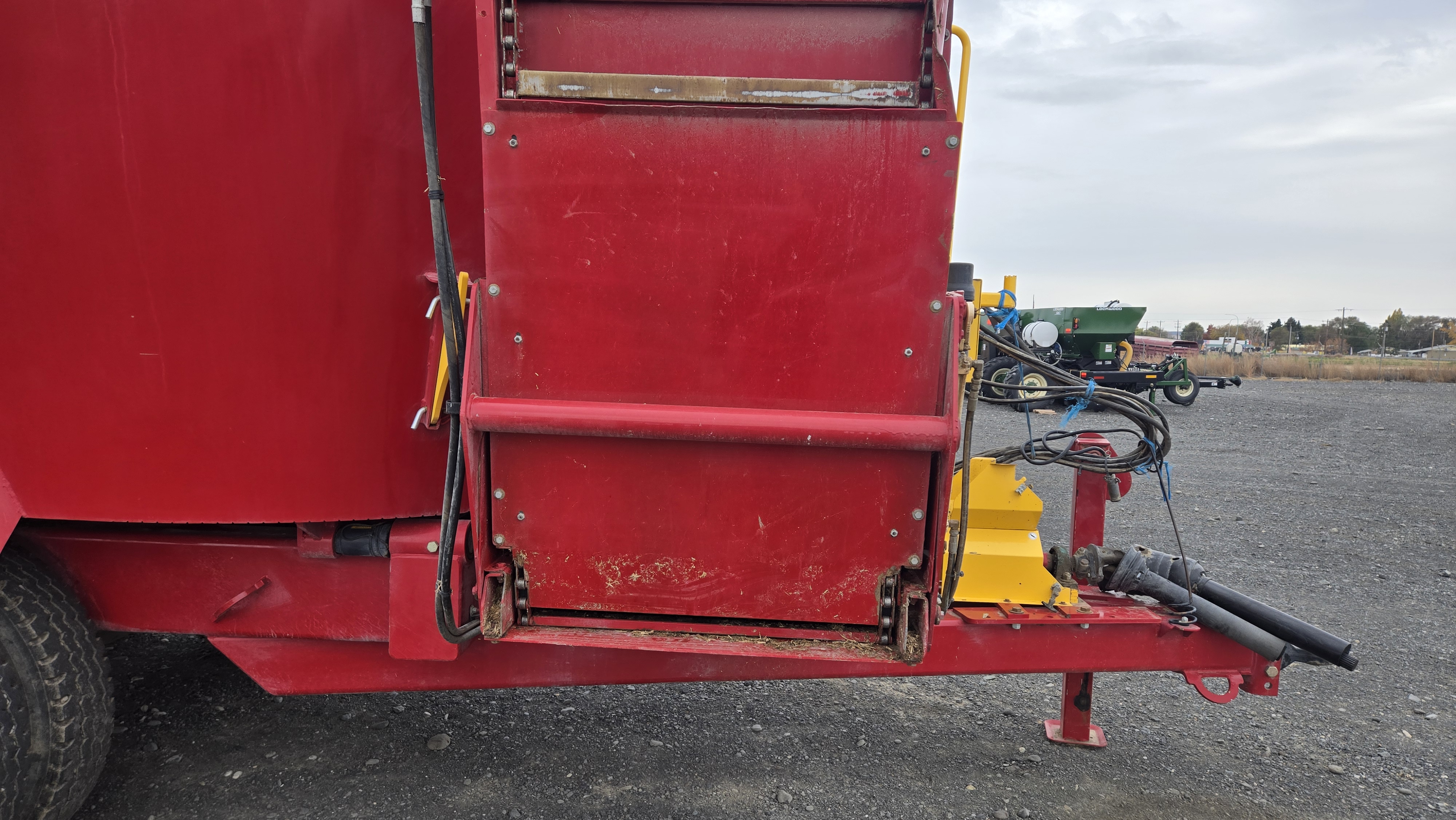 2022 Supreme 1200T TMR Mixer