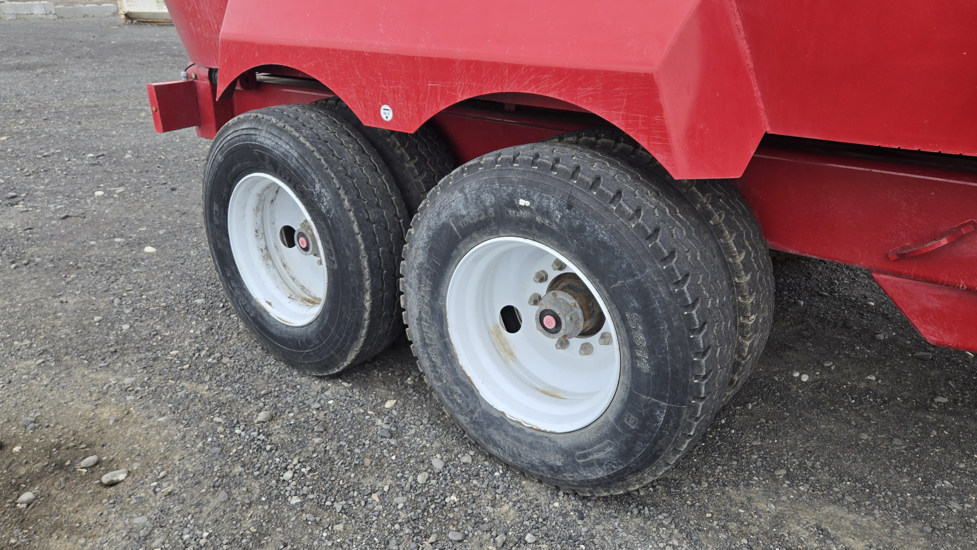 2022 Supreme 1200T TMR Mixer