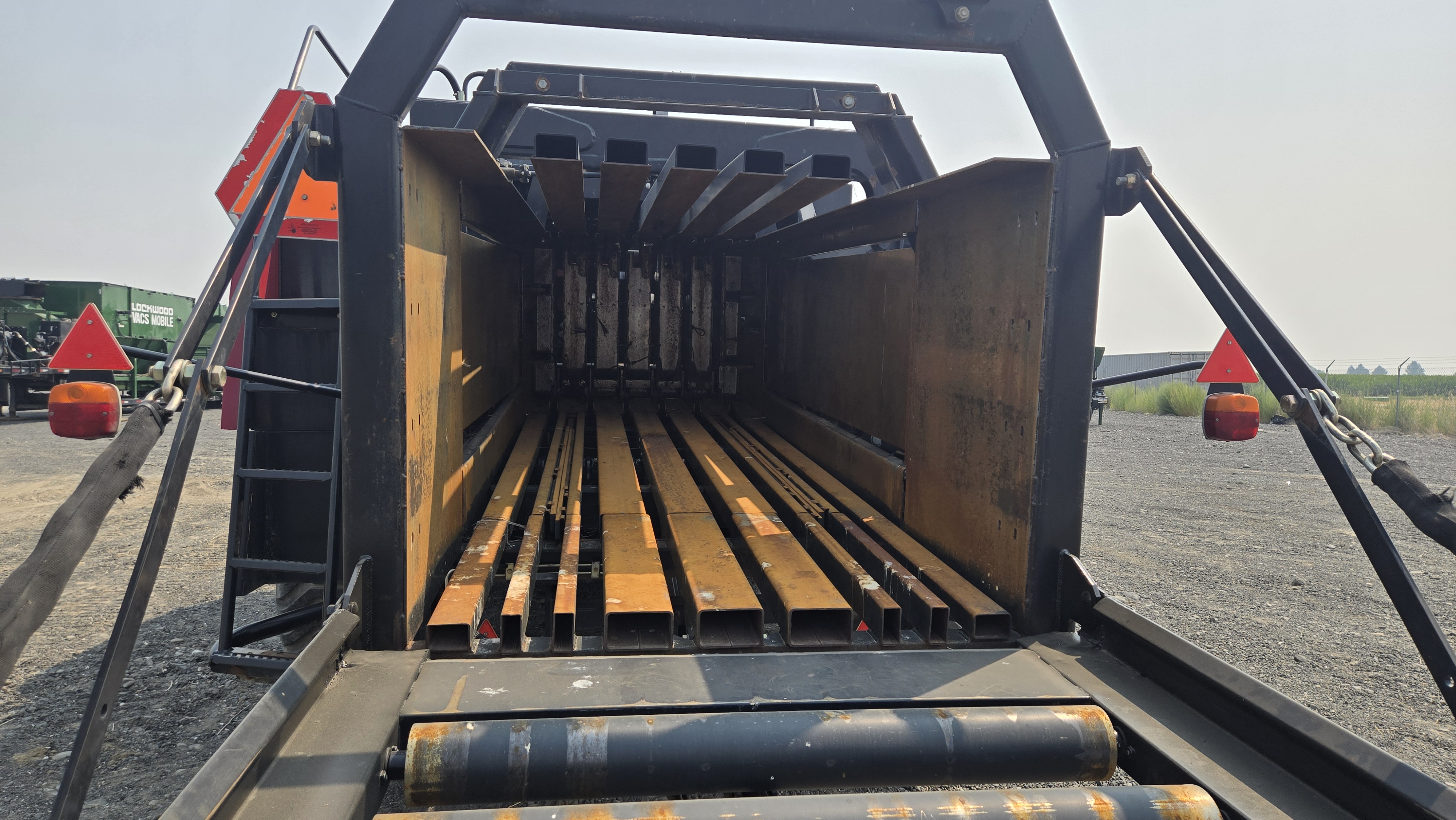 2011 New Holland BB9080 Baler/Square
