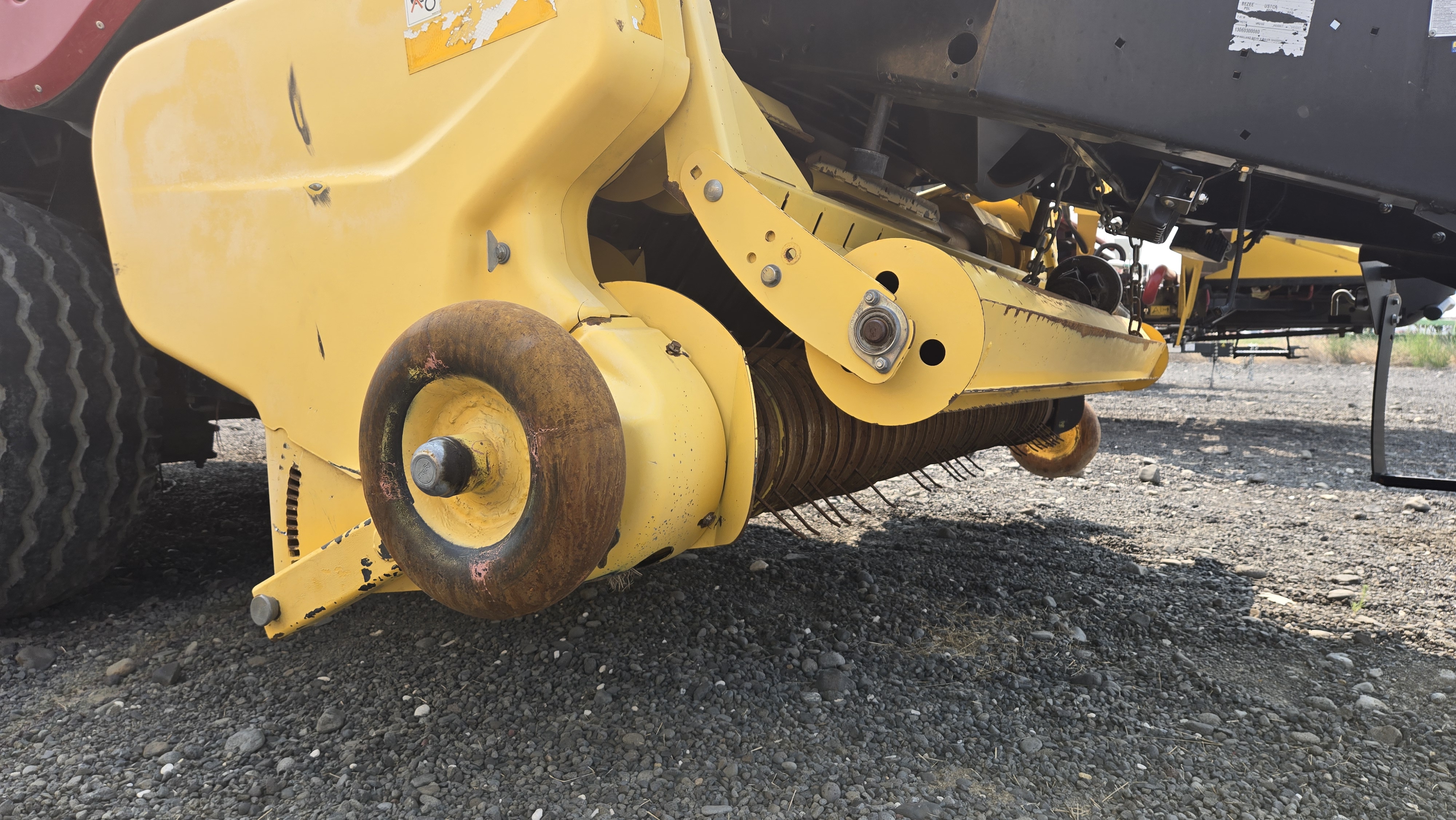 2013 New Holland 340S Baler/Square
