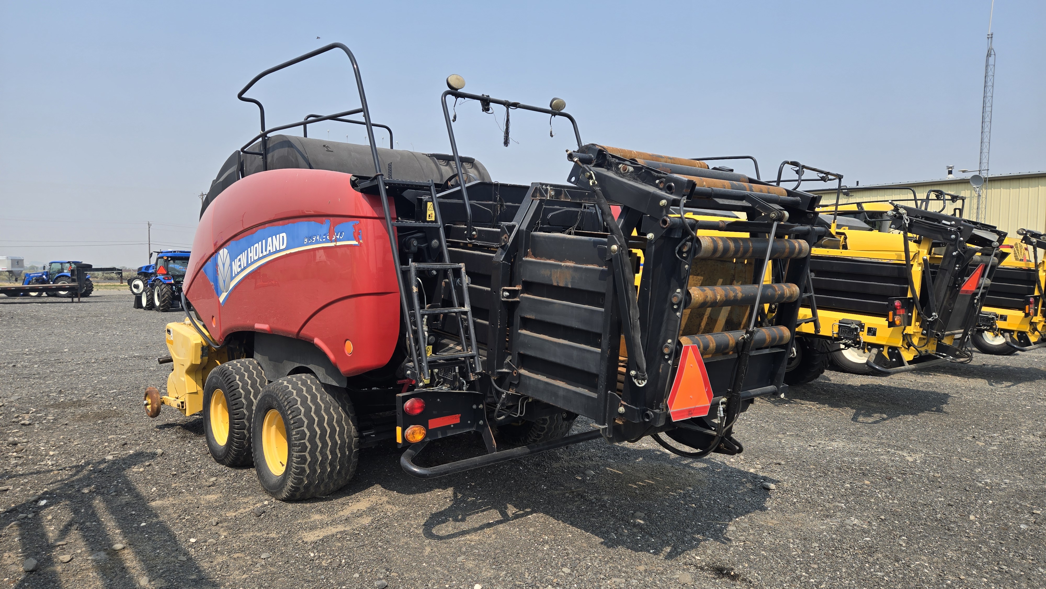2013 New Holland 340S Baler/Square
