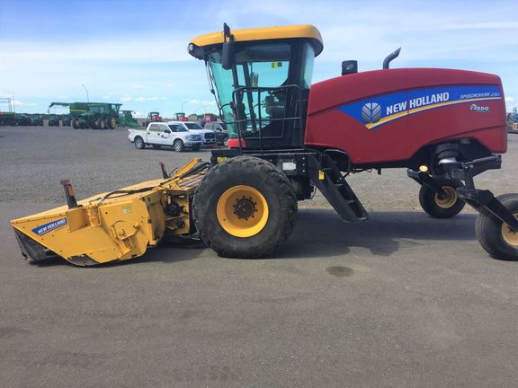 2016 New Holland SPEEDROWER 2 Windrower