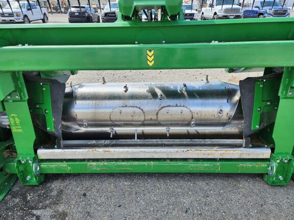 2023 John Deere HD35R Header Combine