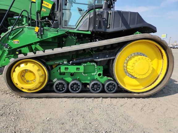 2023 John Deere 9RT 520 Tractor Rubber Track