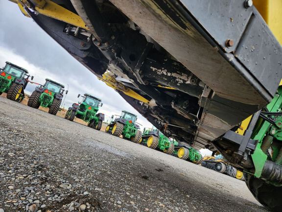 2018 John Deere 770 Header RowCrop