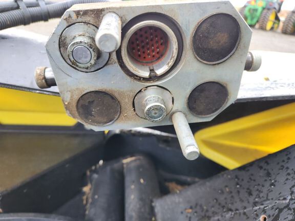 2018 John Deere 770 Header RowCrop