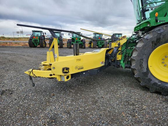 2018 John Deere 770 Header RowCrop