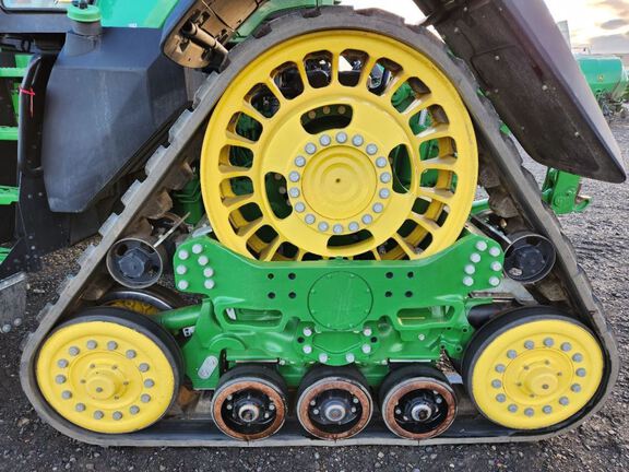 2021 John Deere 8RX 370 Tractor Rubber Track